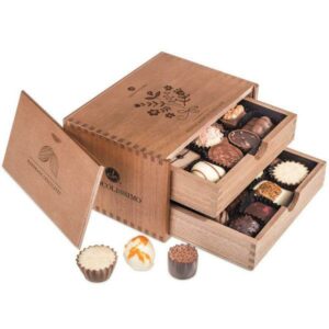 Chocolaterie Ladies Chocolates Chocolates in a wooden box Chocolissimo > Pralines Chocolissimo