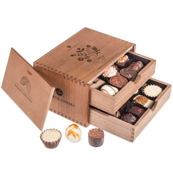 Chocolaterie - Ladies - Chocolates Chocolates in a wooden box Chocolissimo > Pralines Chocolissimo