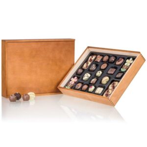 Chocoliscious Deluxe Chocolates Chocolates in a wooden box Chocolissimo > Pralines Chocolissimo
