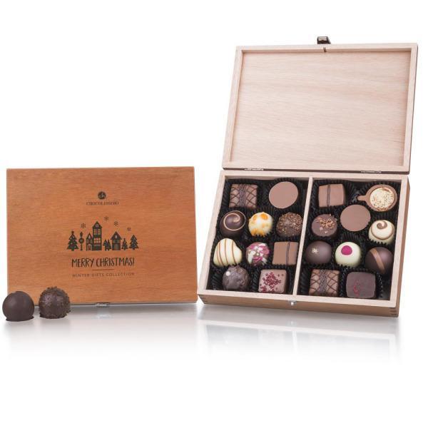 Merry Classic - Chocolates Chocolates in a wooden box Chocolissimo > Chocolate gifts Chocolissimo