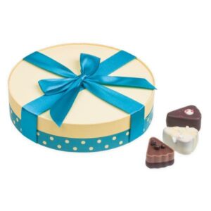 Wedding Cake Midi Chocolates Cake shaped chocolates Chocolissimo > Pralines Chocolissimo